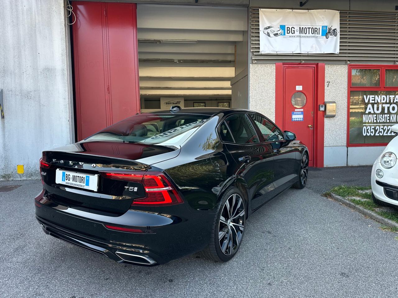 Volvo S60 2.0 t5 R-design geartronic