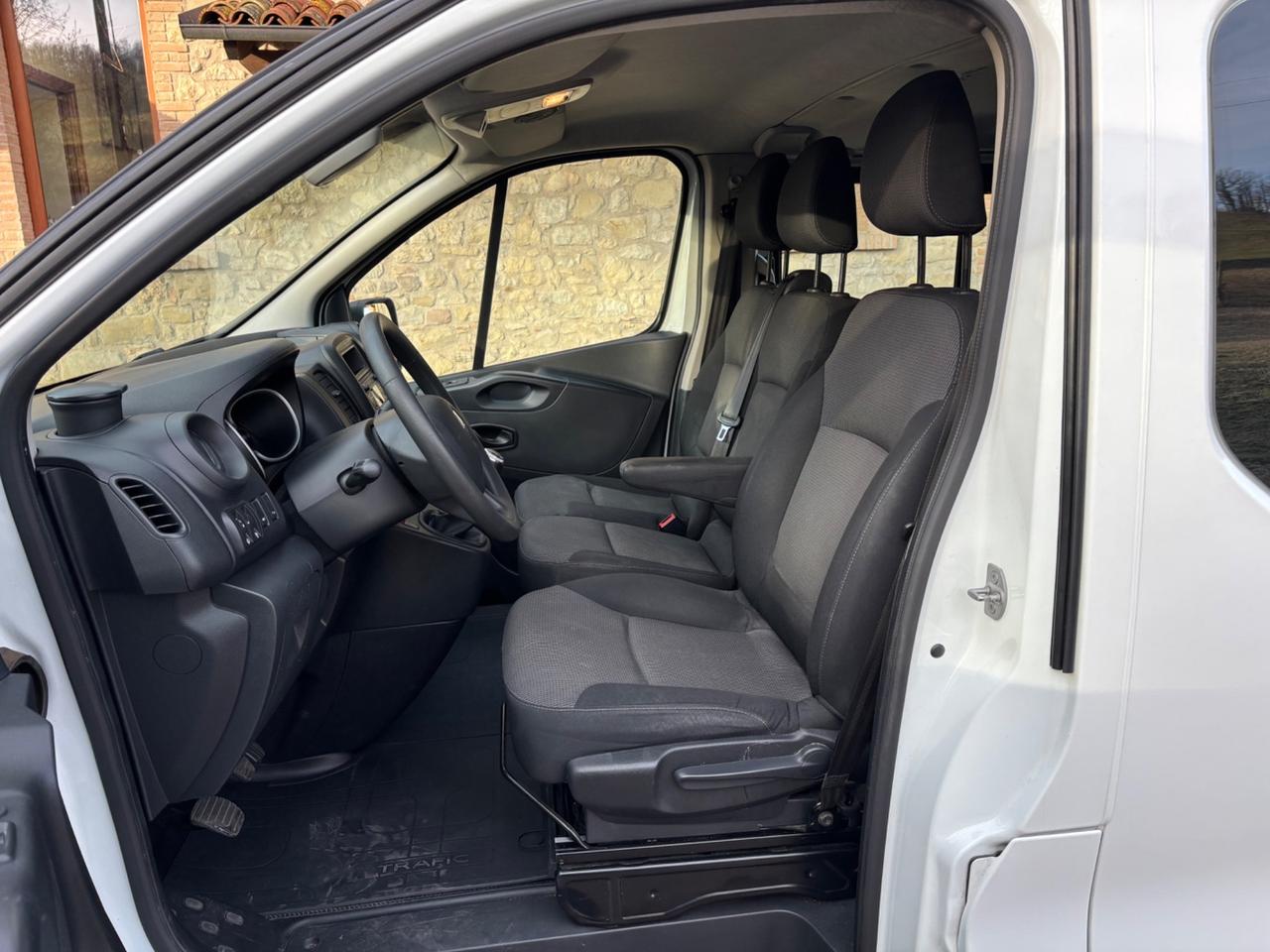 Renault Trafic T27 2.0 dCi 120CV 6 POSTI - 05/2021