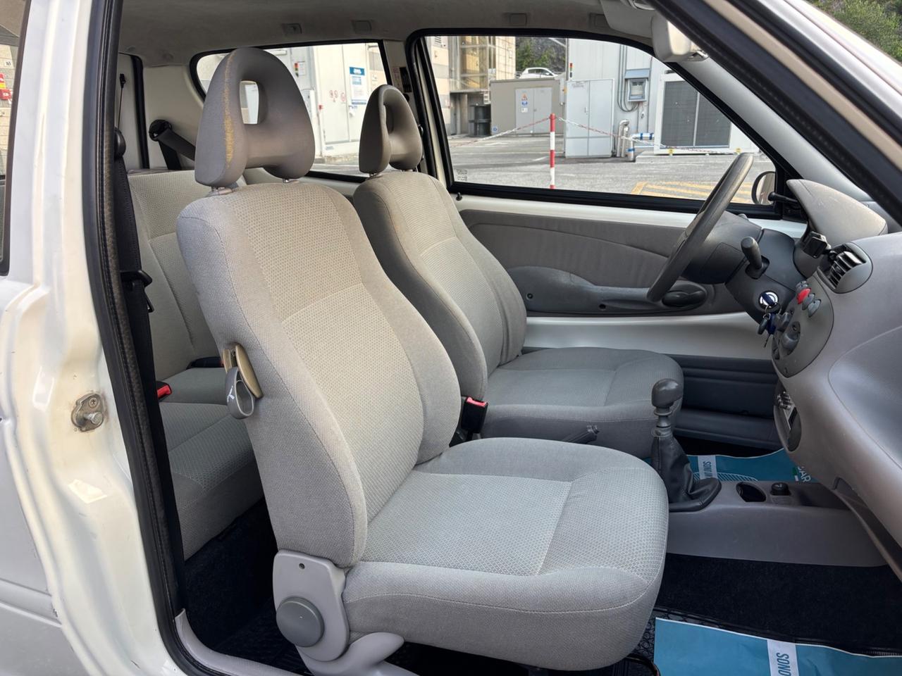 FIAT 600 1.1 CLIMA SERVOSTERZO AUTORADIO BT NEOPATENTATI ok