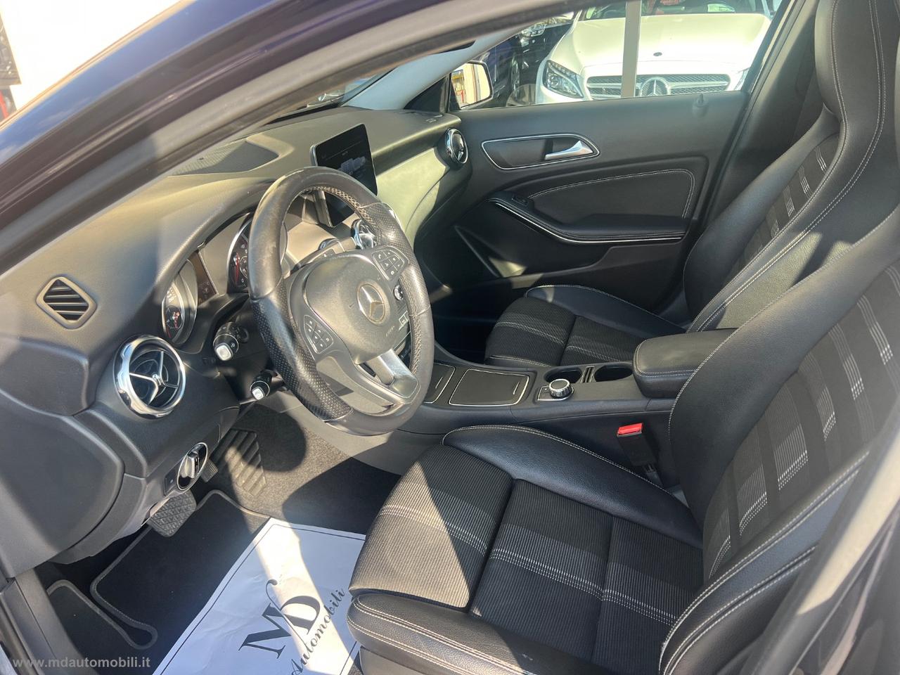 MERCEDES-BENZ GLA 200 d Automatic Sport FARI LED CAMERA NAVI