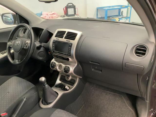 TOYOTA Urban Cruiser 1.4 D-4D AWD
