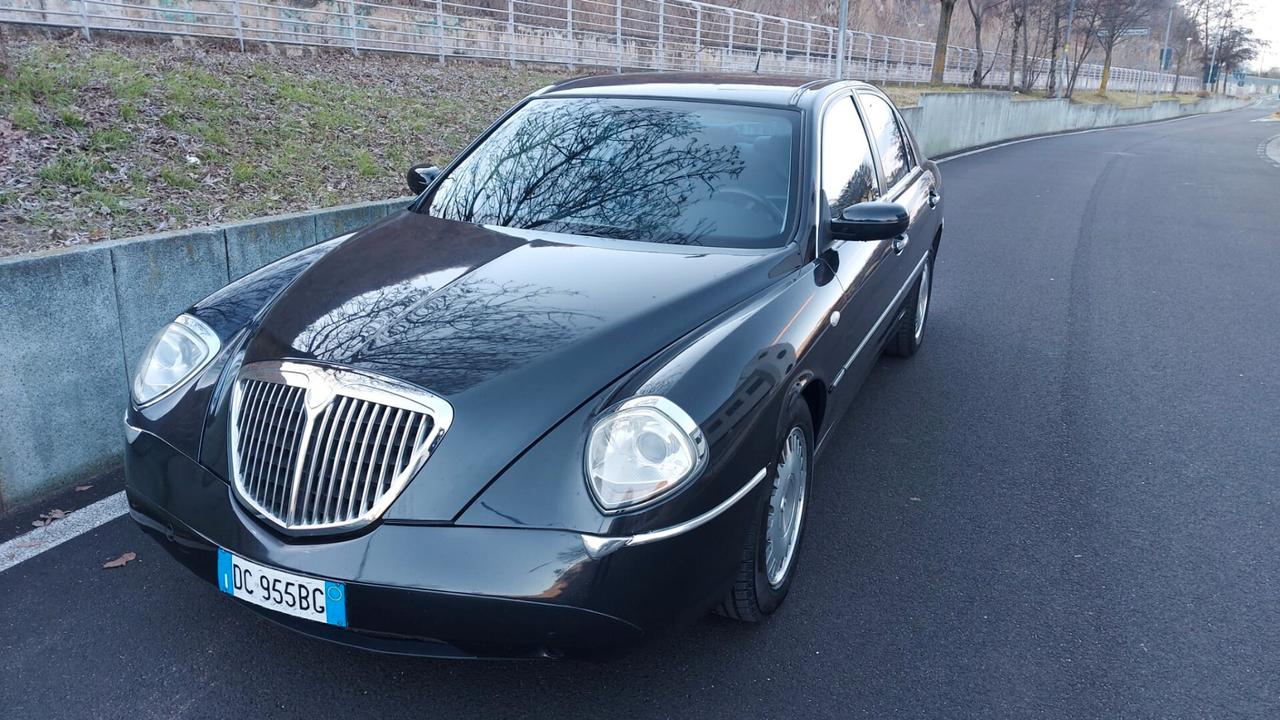 LANCIA THESIS 2.4 JTD EMBLEMA