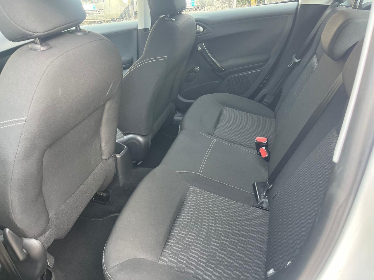 Peugeot 208 1.6 Diesel / Neopatentati / Euro 6