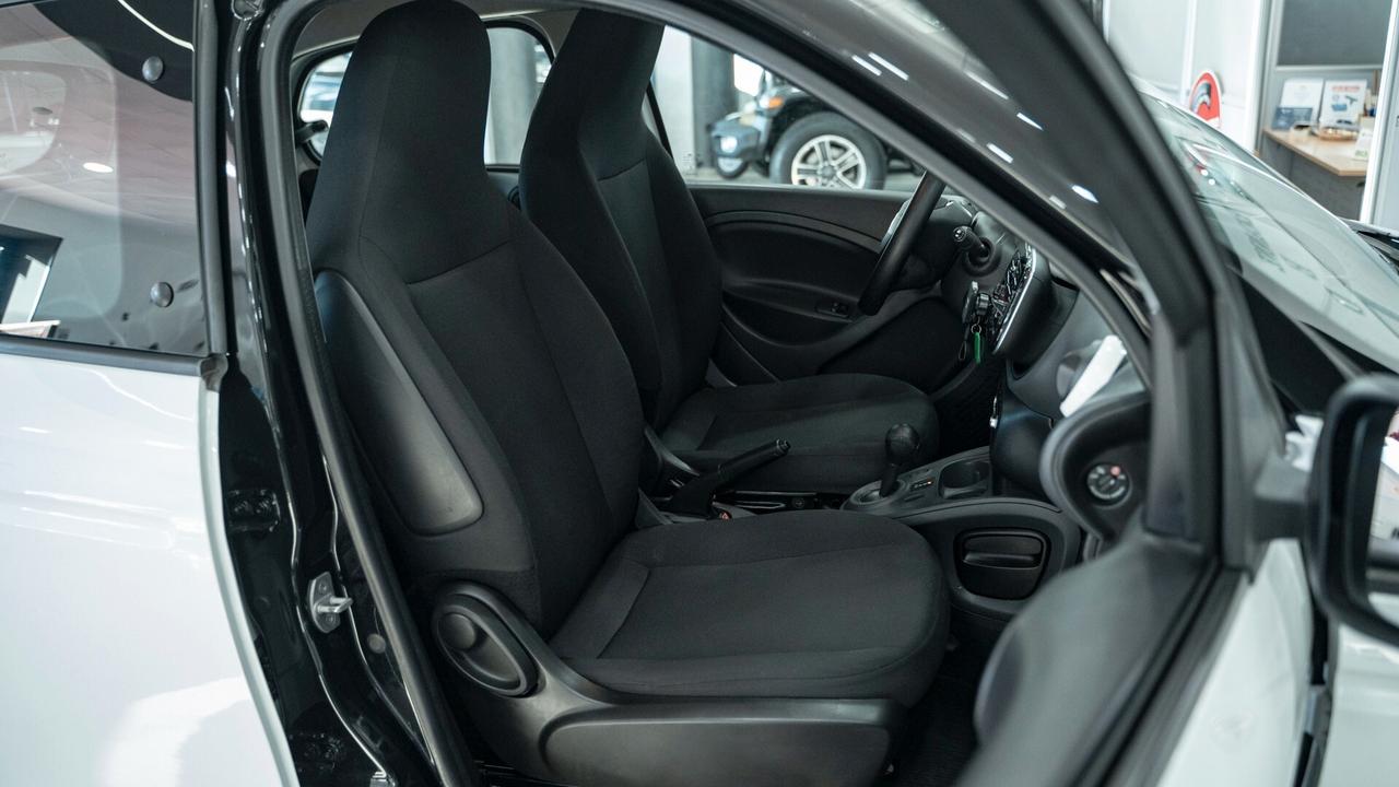 Smart ForFour 1.0 YOUNGSTER 71 CV TWINAMIC AUTO FULL OPTIONAL