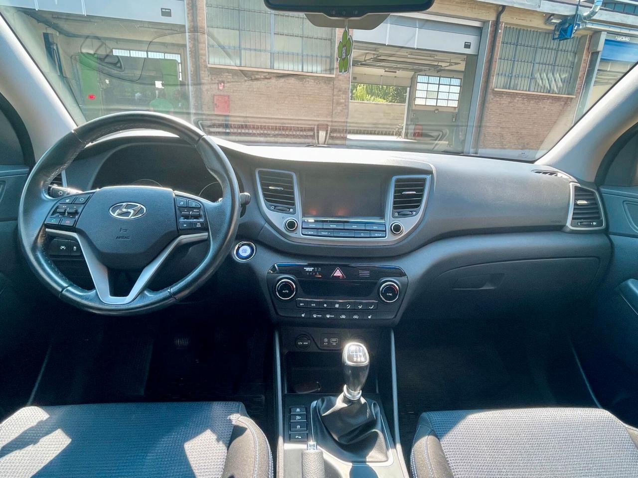Hyundai Tucson 1.7 CRDi 115CV Top di Gamma-Tagliandi Certificati Hyundai- Unico Proprietario