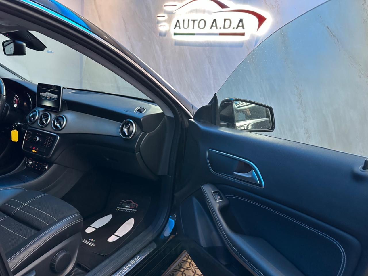 Mercedes-benz CLA 220 CLA 220 d 4Matic Automatic Premium Dark Night