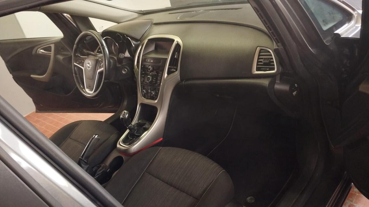 Opel Astra 1.7 CDTI 110CV Sports Tourer Cosmo