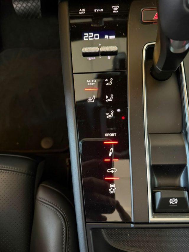 PORSCHE Macan 2.0 //TETTO//SPORT CHRONO//IVA//