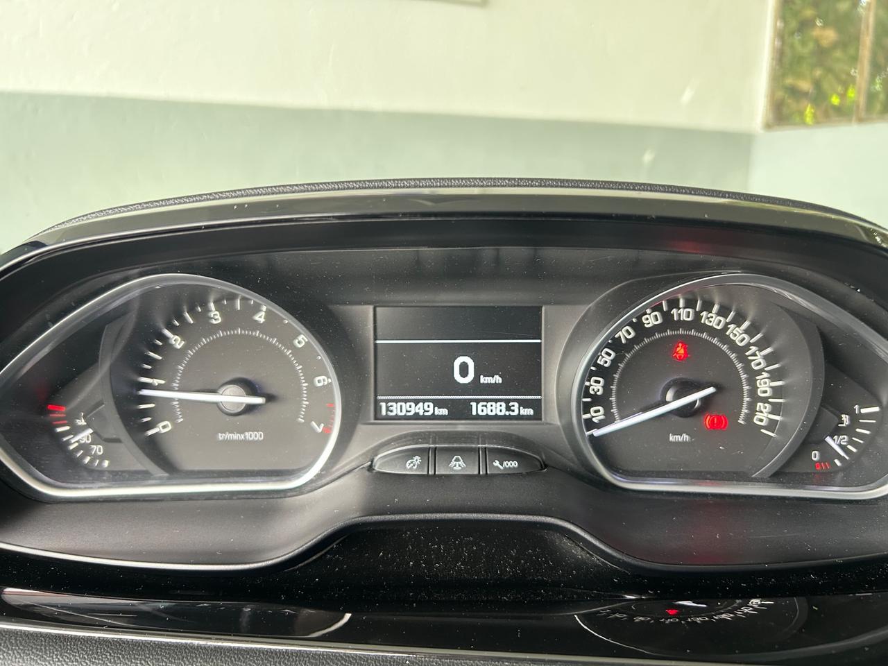 Peugeot 208 1.2 VTi 82 CV 3 porte Allure