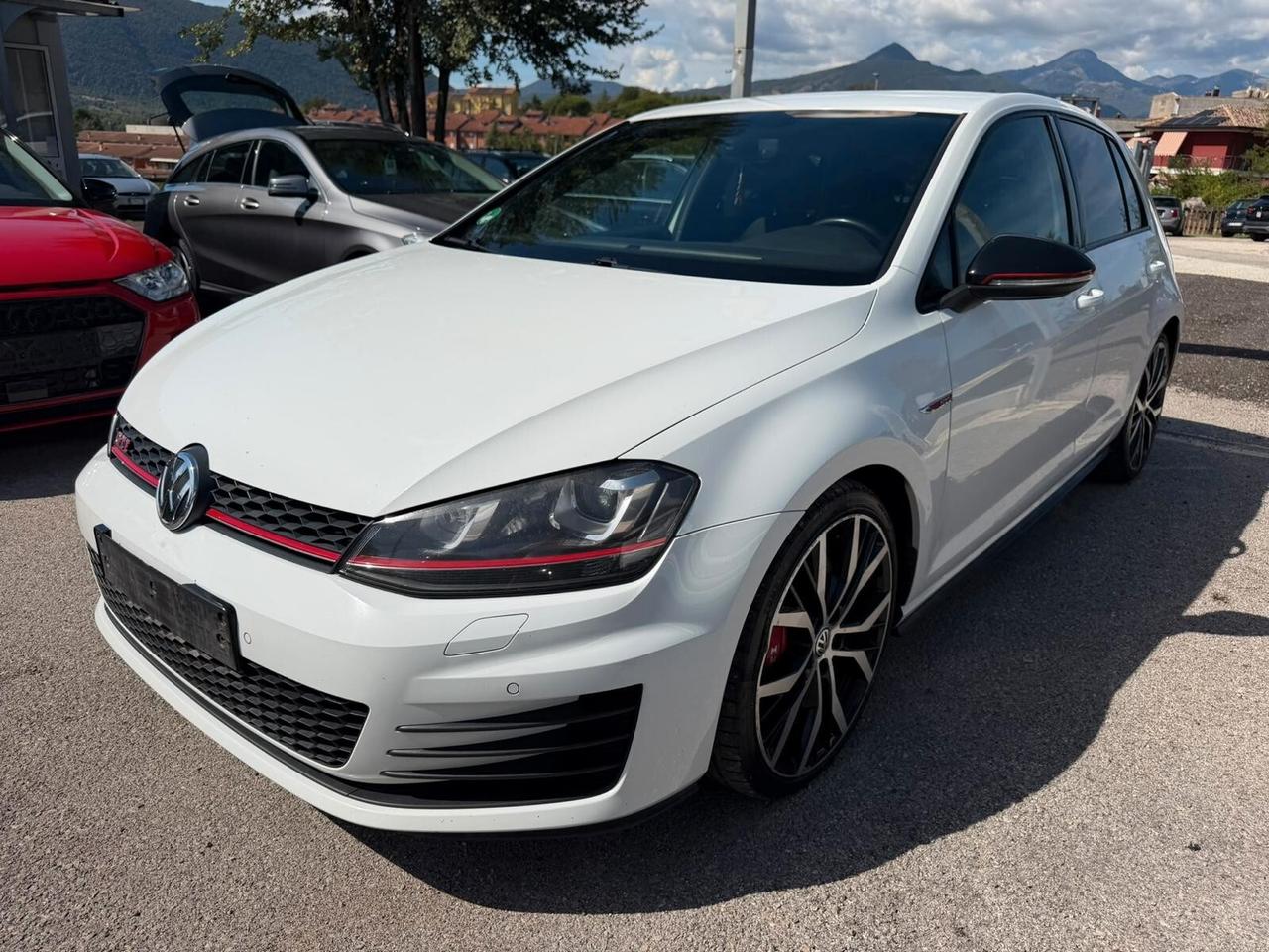 Volkswagen Golf GTI Performance 2.0 TSI 5p. BlueMotion Technology
