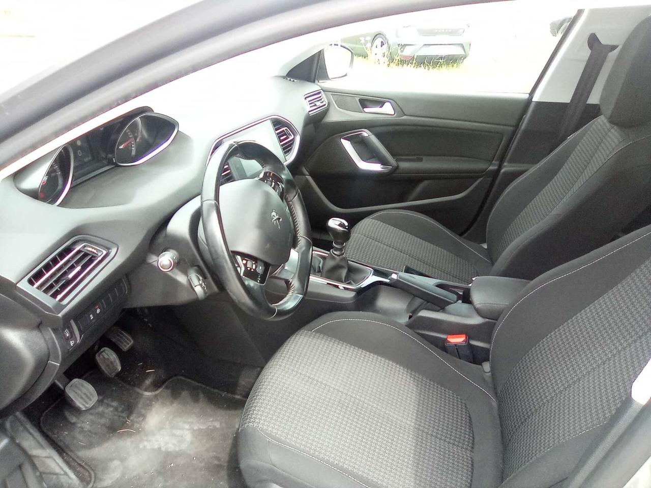 Peugeot 308 BlueHDi 100 S&S SW Business