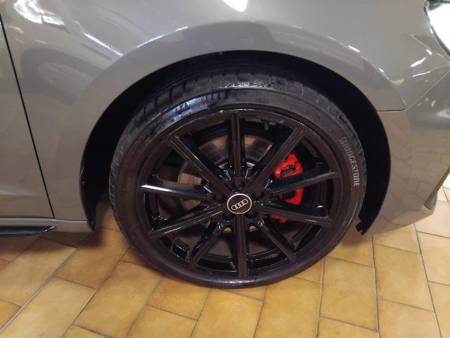 AUDI A1 SPORTBACK 40 TFSI S tr. Identity Black S line 18"