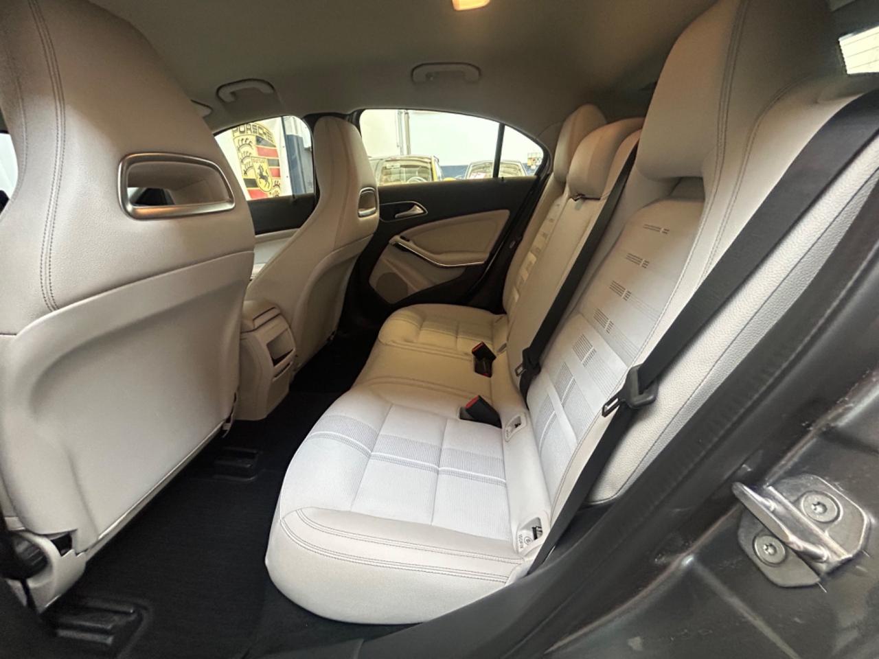 Mercedes-benz A 180 d Automatic Premium