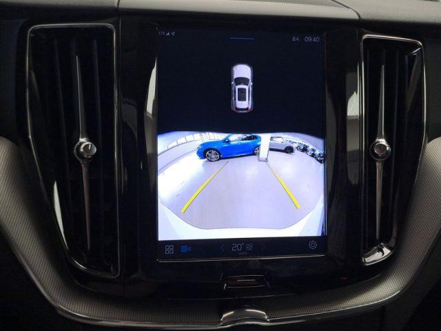 VOLVO XC60 B4 (d) automatico Plus Dark