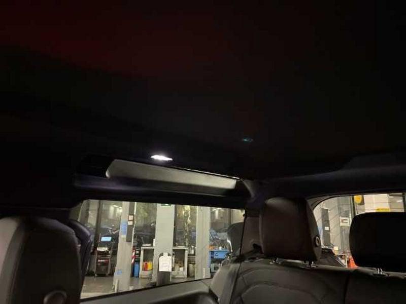 Land Rover Defender VII 90 3.0d i6 mhev SE awd 200cv auto