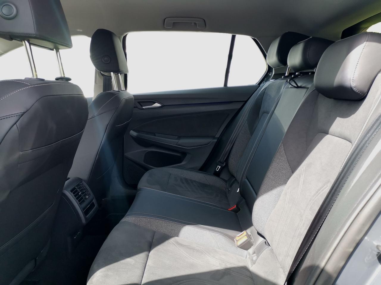 VOLKSWAGEN Golf VIII 2024 - Golf 2.0 tdi Style 150cv dsg