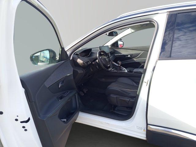 PEUGEOT 3008 BlueHDi 130 S&S Allure