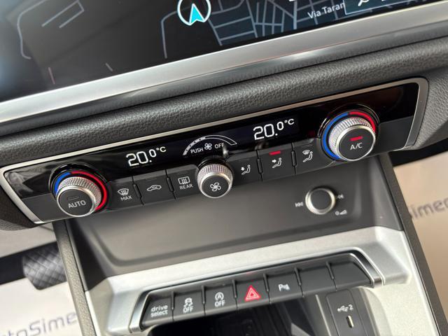 AUDI Q3 35 TDI quattro S tronic Business COCKPIT