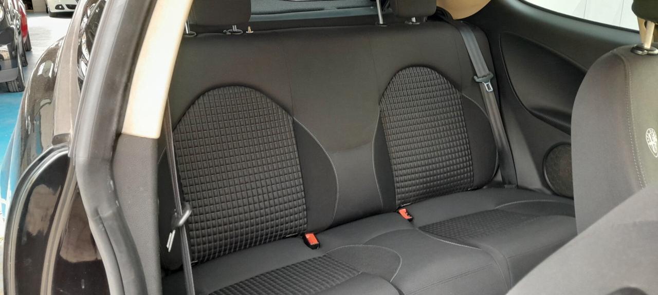 Alfa Romeo MiTo 1.4 tb Distinctive Sport pack 135cv