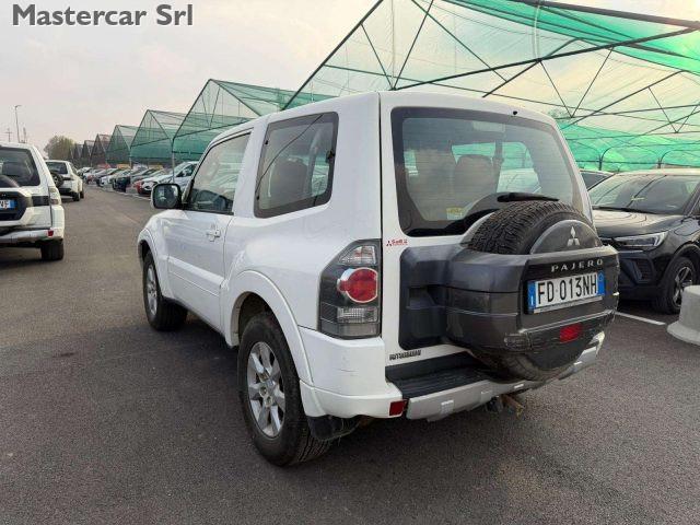 MITSUBISHI Pajero Pajero IV 2007 3.2 cr Instyle 3p auto - FD013NH