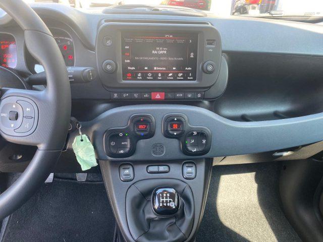 FIAT Panda Cross 1.0 FireFly S&S Hybrid con Uconnect DAB schermo 7"