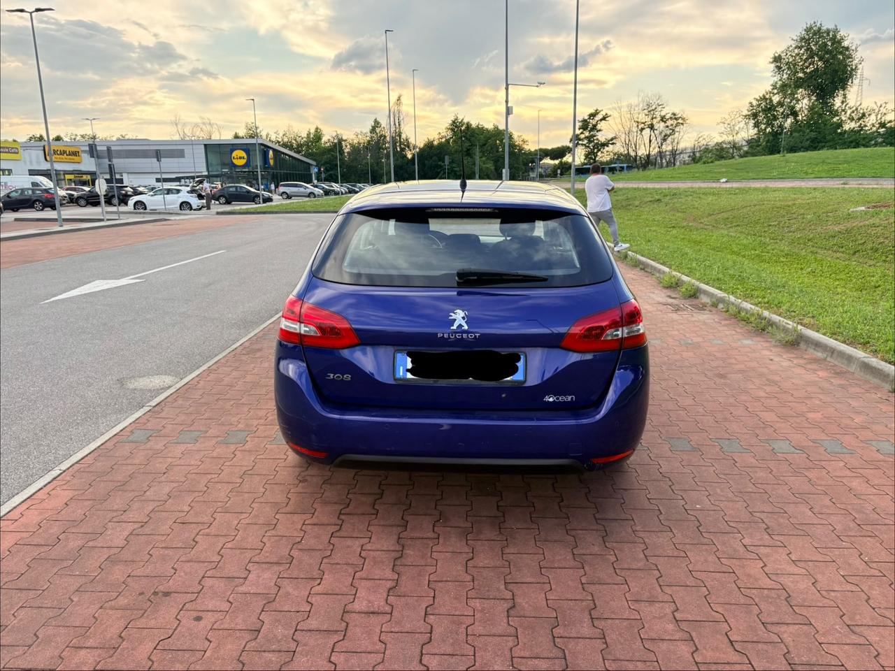 Peugeot 308 BlueHDi 100 S&S SW Business