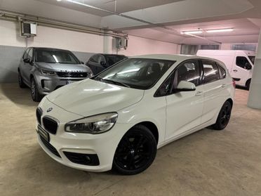 BMW 220 i Active Tourer Advantage