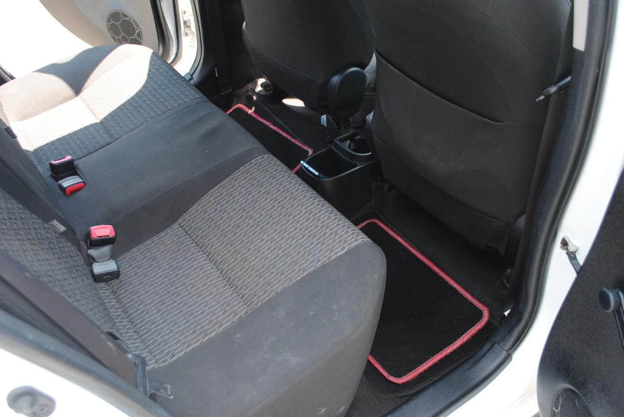 TOYOTA YARIS 1.0 69 CV OK NEOPATENTATI