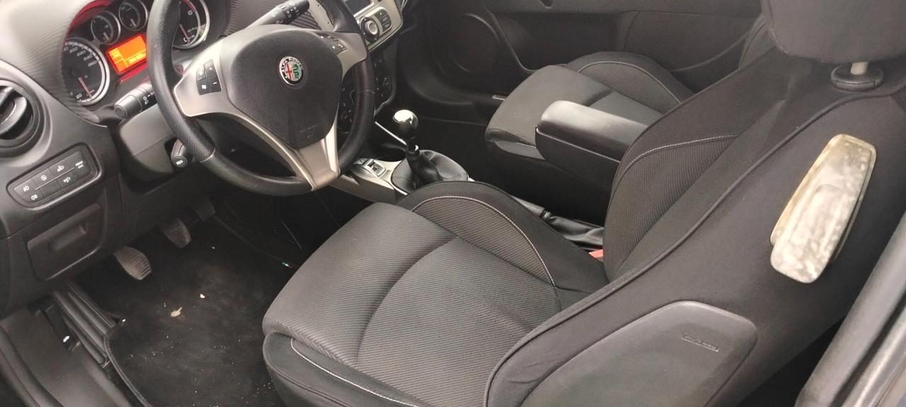 Alfa Romeo MiTo 1.3 JTDm-2 95 CV S&S Distinctive Sport Pack