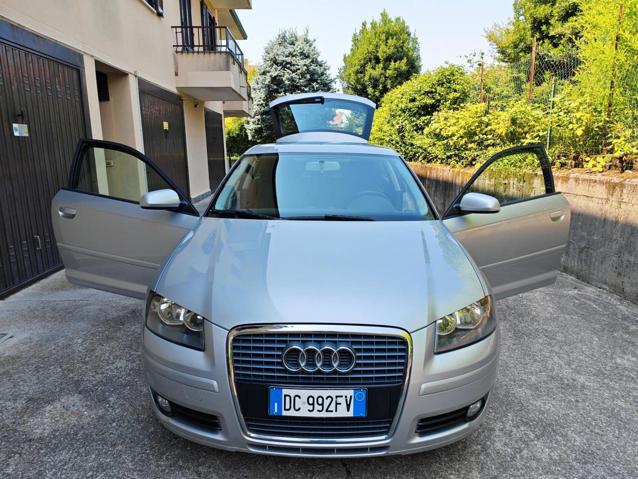 Audi A3 1.6 BENZINA 102cv / 86.000km / Unipro