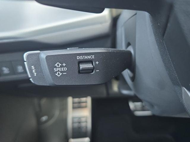 AUDI Q3 e-hybrid 200 kW S tronic S line edition