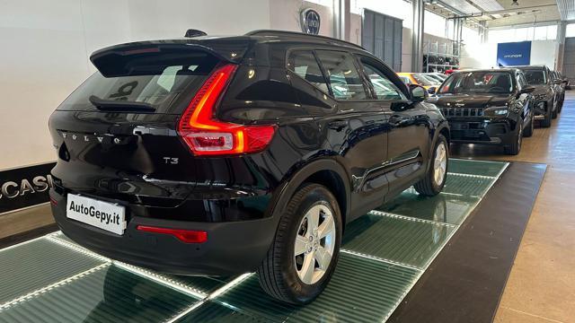 VOLVO XC40 T3 Momentum