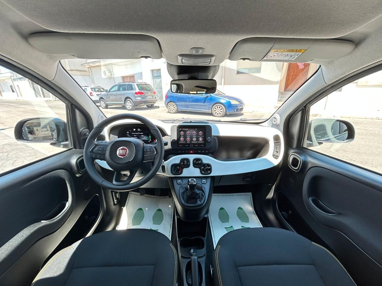 Fiat Panda Pandina CROSS 1.0 HYBRID Km16.000-2025