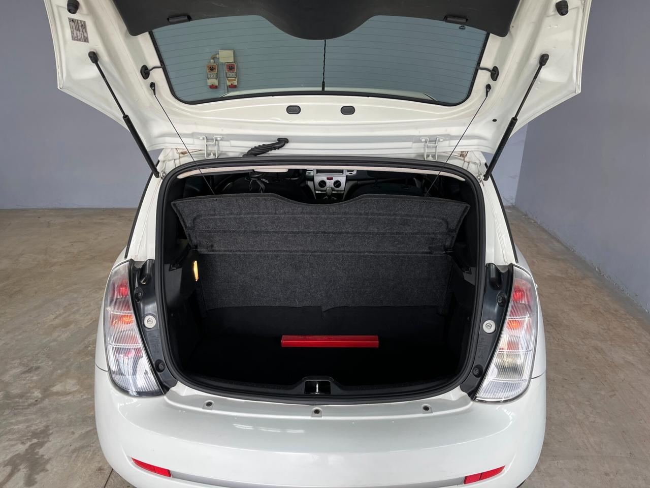 Lancia Ypsilon 1.2cc BENZ 60cv - OK NEOPATENTATI