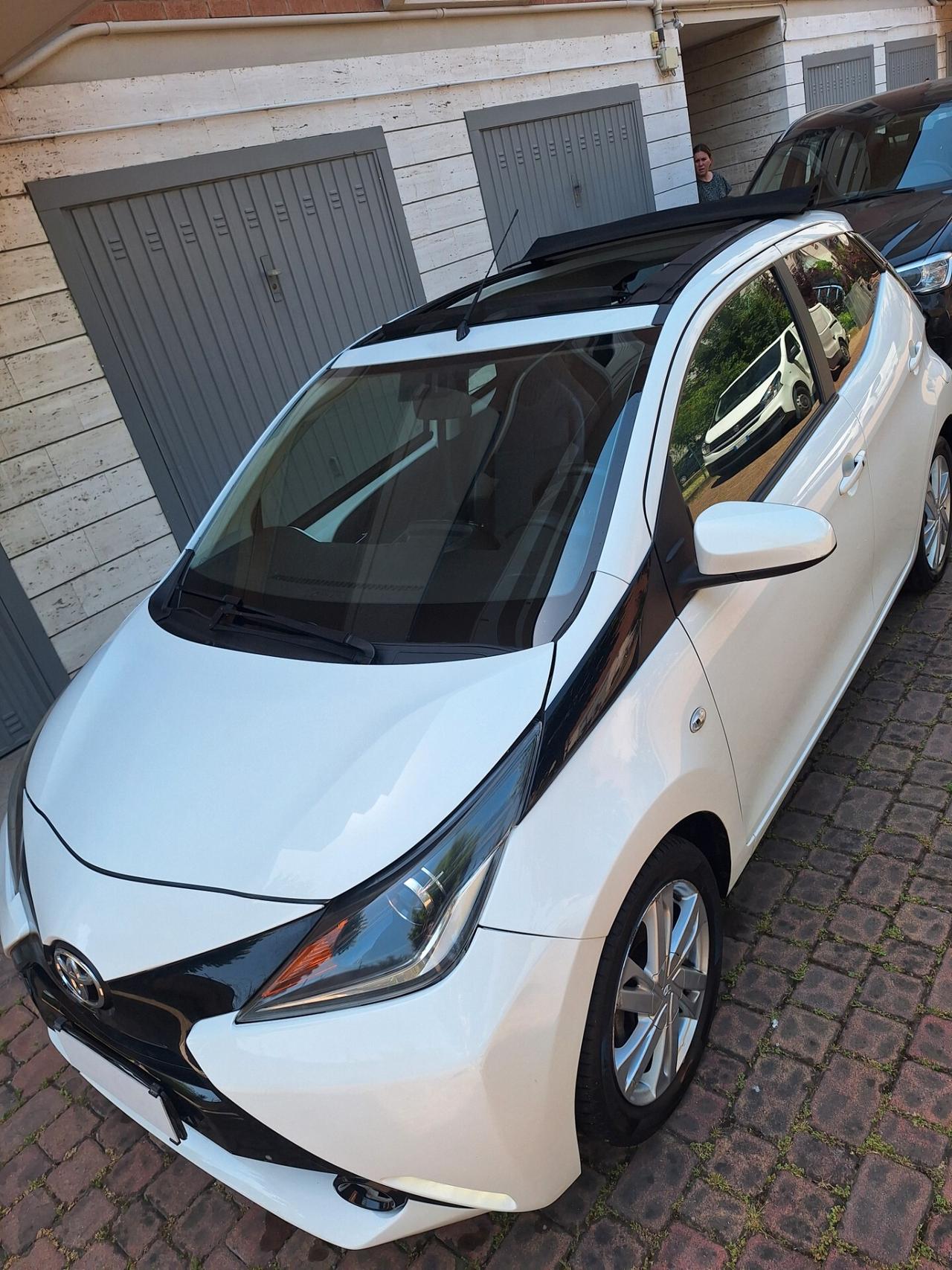 Toyota Aygo X 1.0 VVT-i 72 CV 5 porte . CABRIO