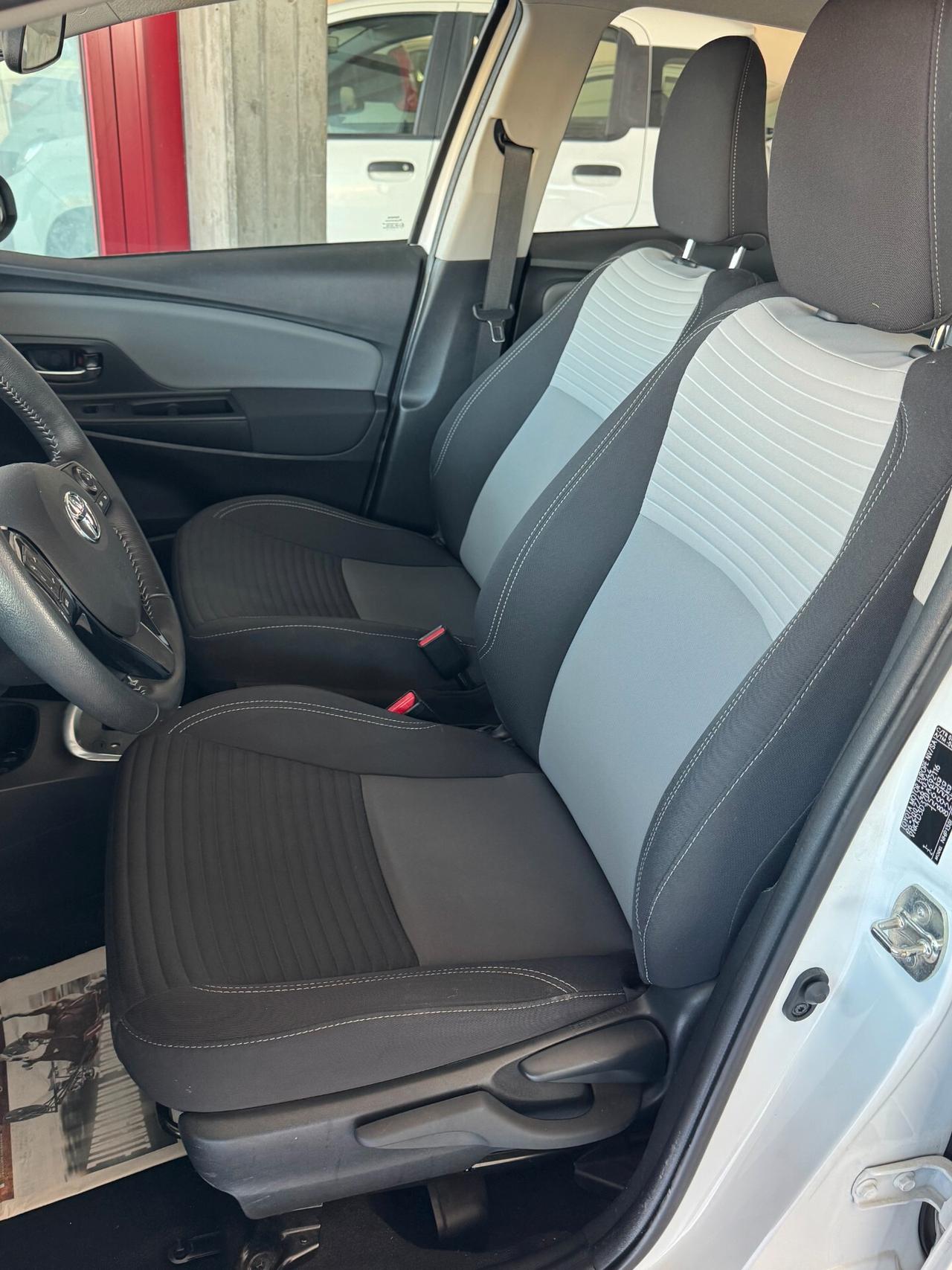 Toyota Yaris 1.5 Hybrid 5 porte Business
