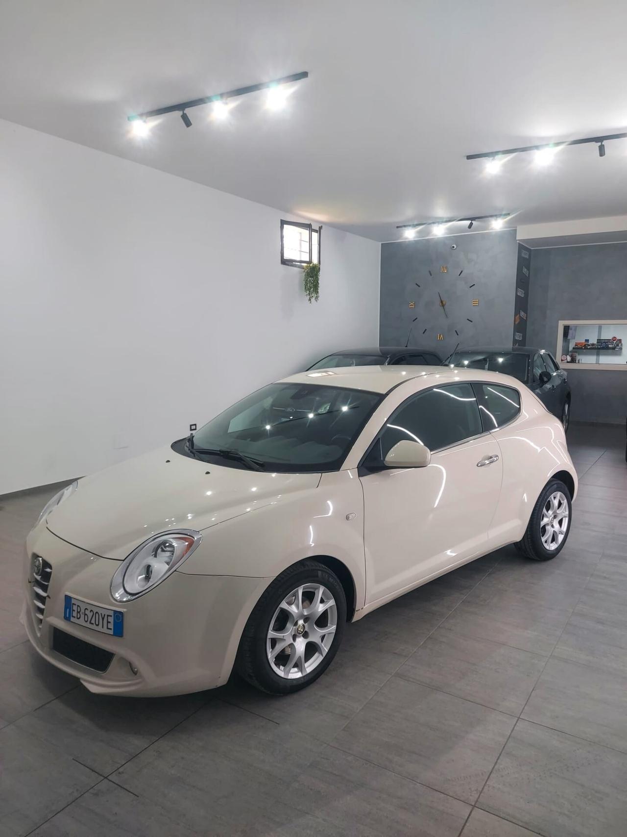 Alfa Romeo MiTo 1.3 JTDm-2 95 CV S&S Distinctive Sport Pack