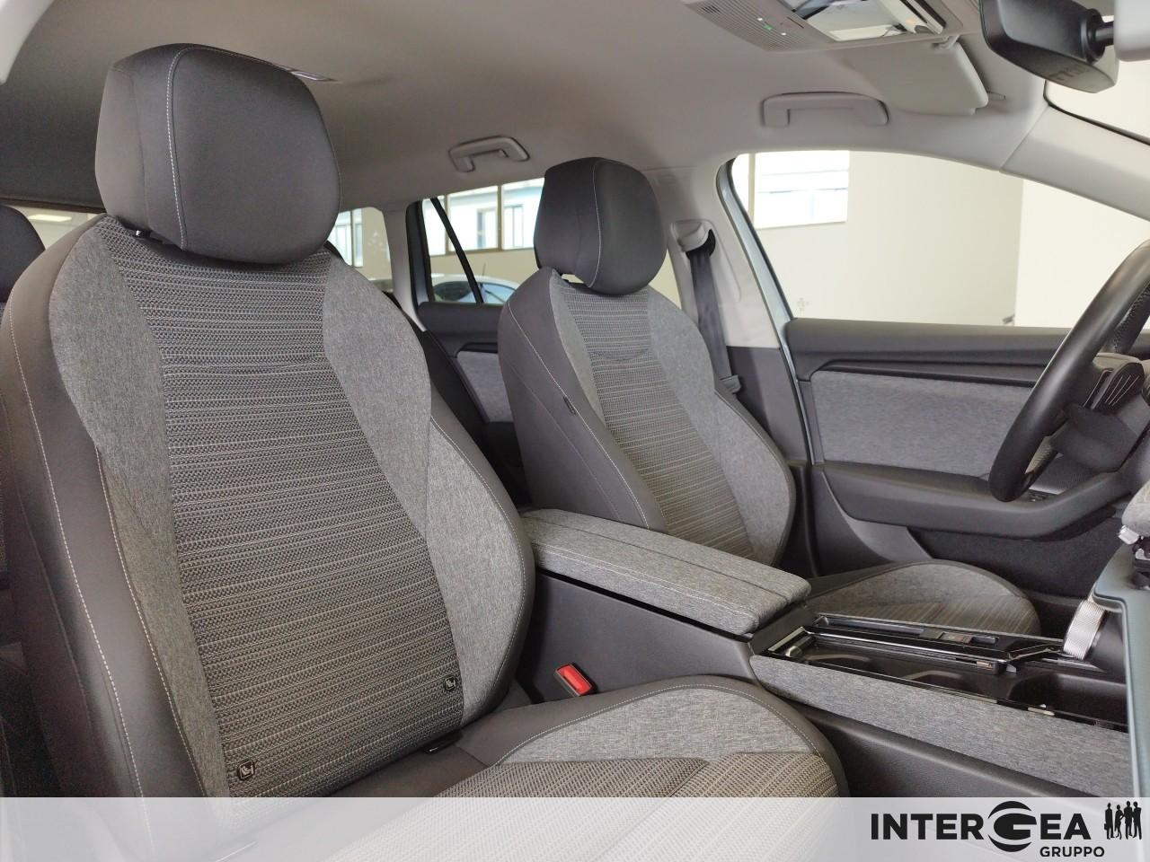 SKODA Superb Wagon 2.0 tdi Selection 150cv dsg