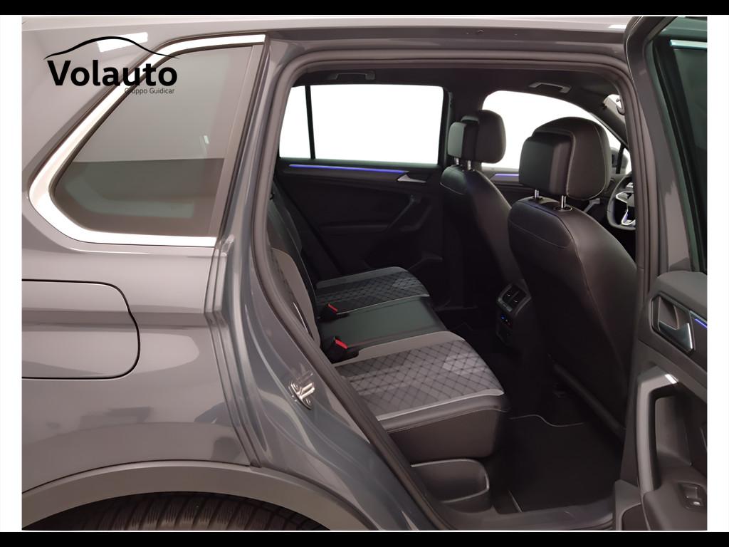 VOLKSWAGEN Tiguan II 2021 - Tiguan 2.0 tdi R-Line 150cv dsg