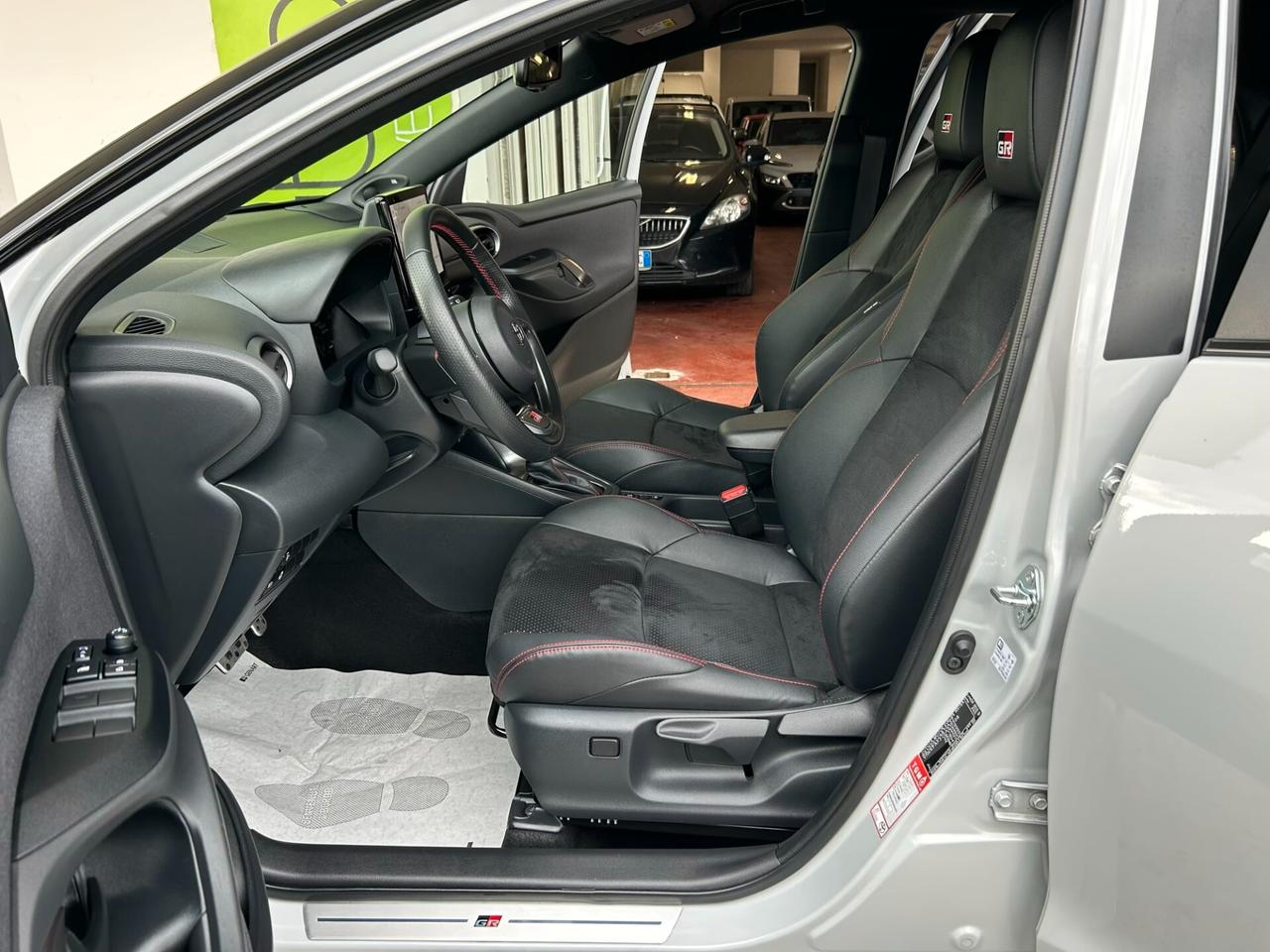 Toyota Yaris 1.5h 130 GR Sport Garanzia 24 Mesi