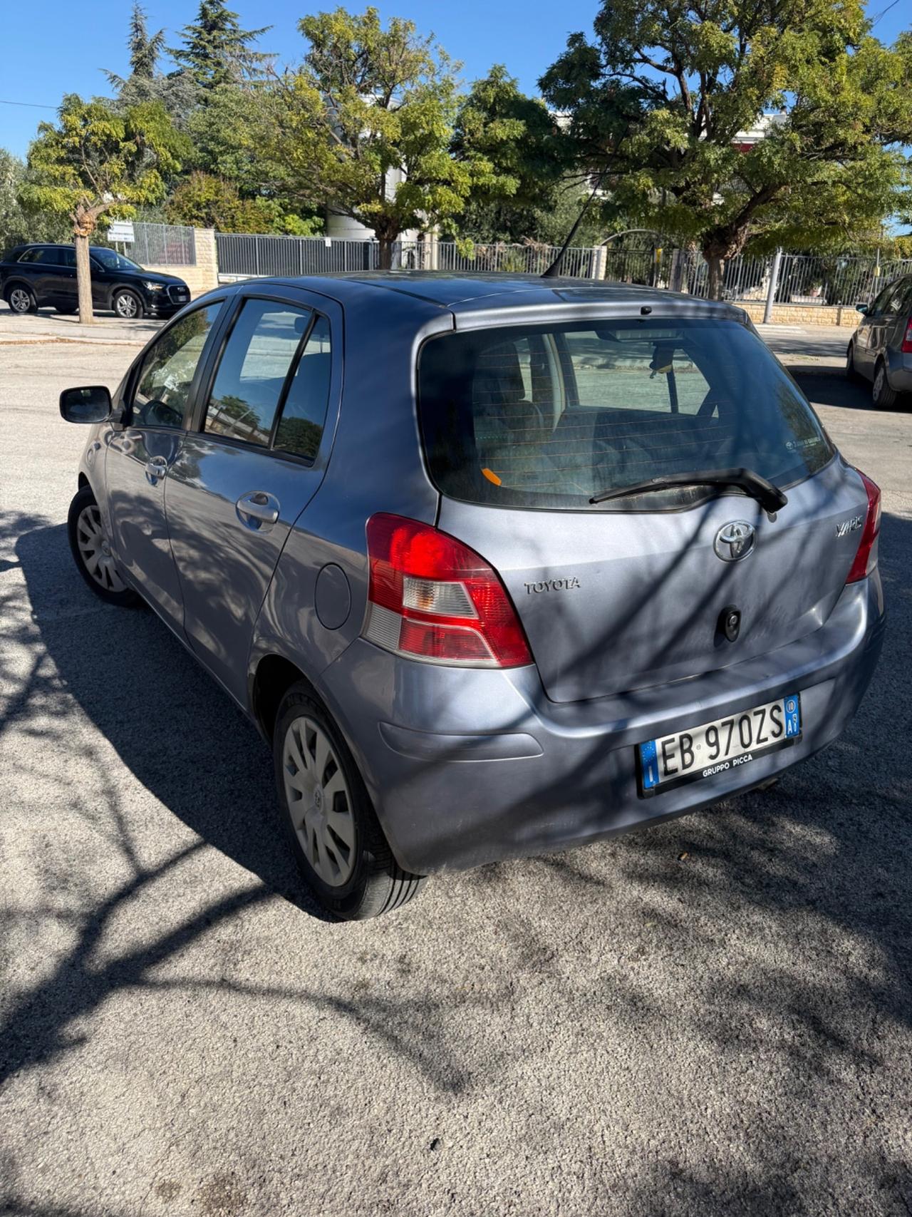 Toyota Yaris 1.0 5 porte sol