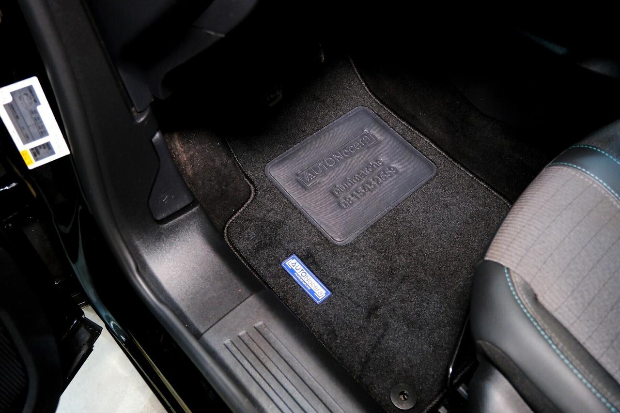 Peugeot 2008 12oo T 130cv LED I*COCKPIT 3 D