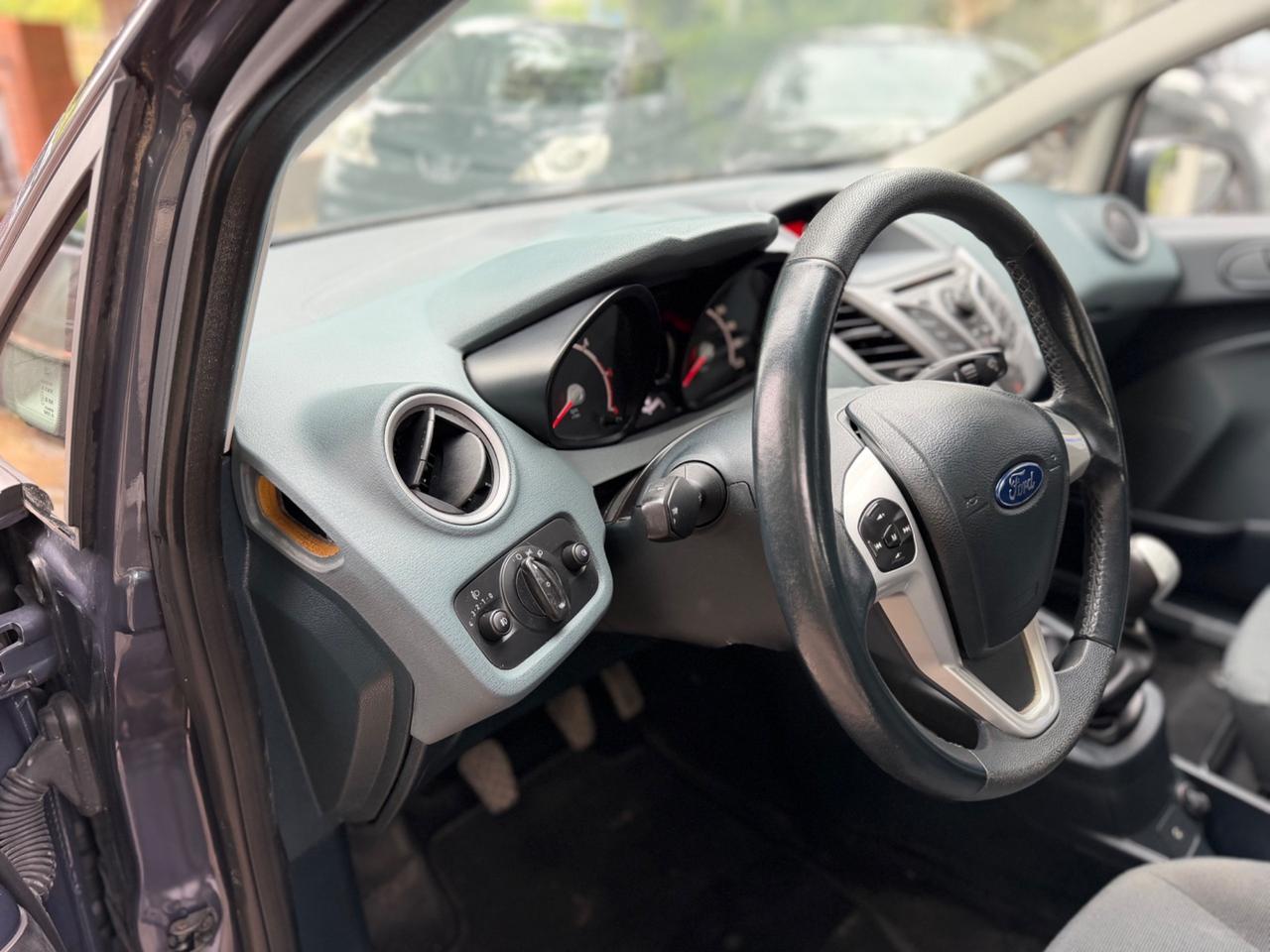 Ford Fiesta 1.4 TDCi 5p. NEOPATENTATI