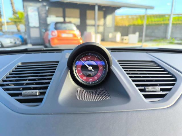 PORSCHE 911 Carrera GTS