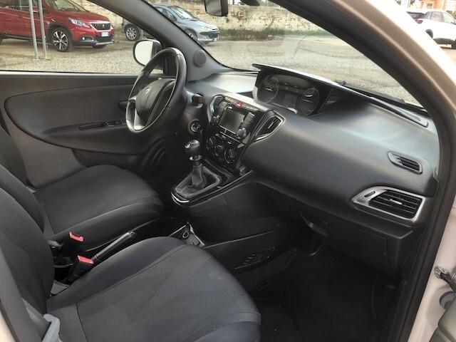 Lancia Ypsilon 1.2 69 CV 5 porte S&S Gold