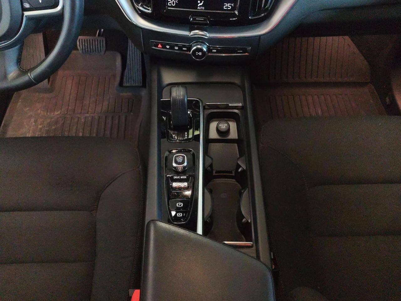 Volvo XC60 2.0 b4 Momentum awd