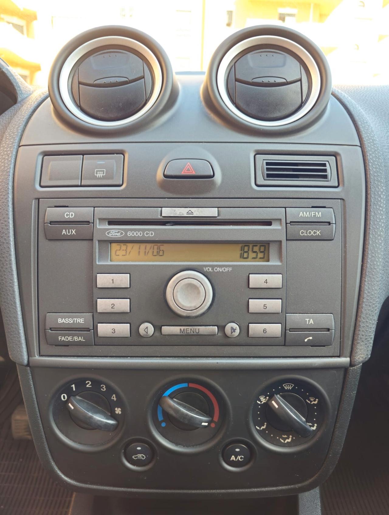 Ford Fiesta 1.4 TDCi 5p. Ghia