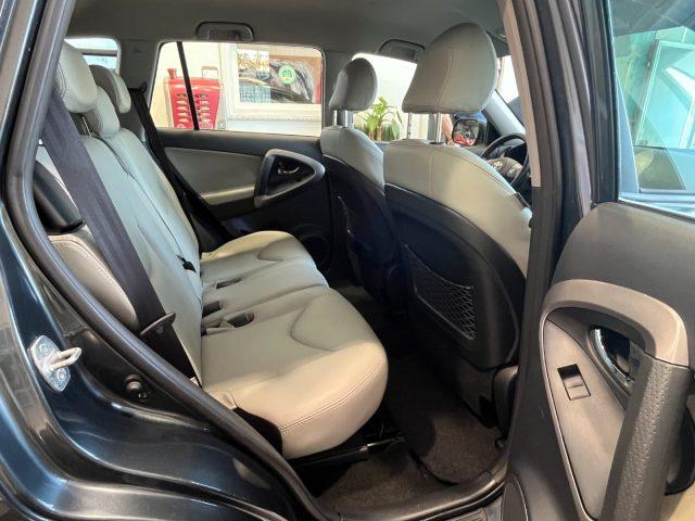 TOYOTA RAV 4 RAV4 2.0 aut. Luxury