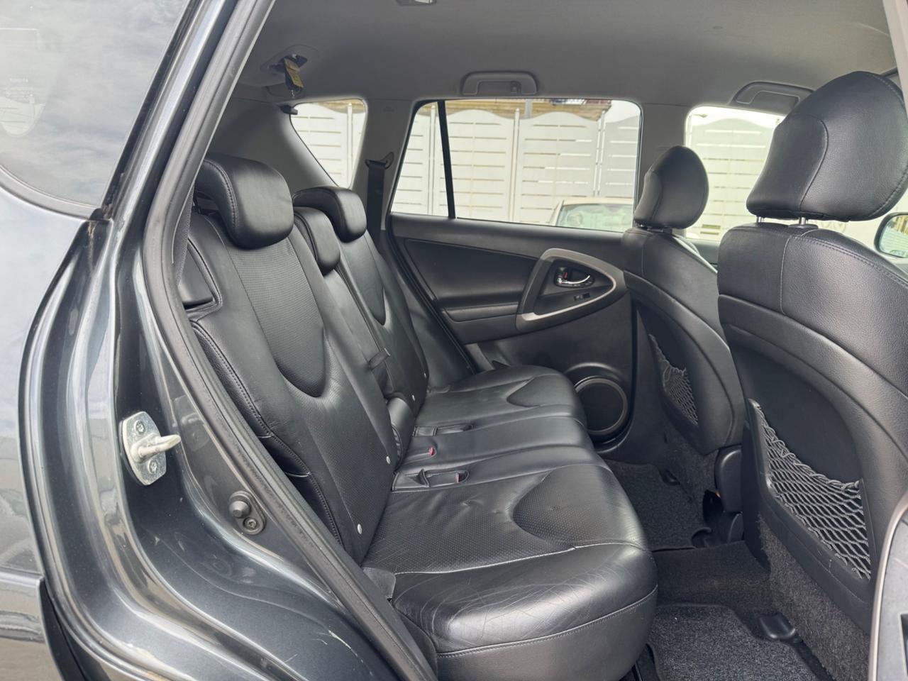 Toyota RAV 4 2.2 DIESEL 177 CV Luxury 2007