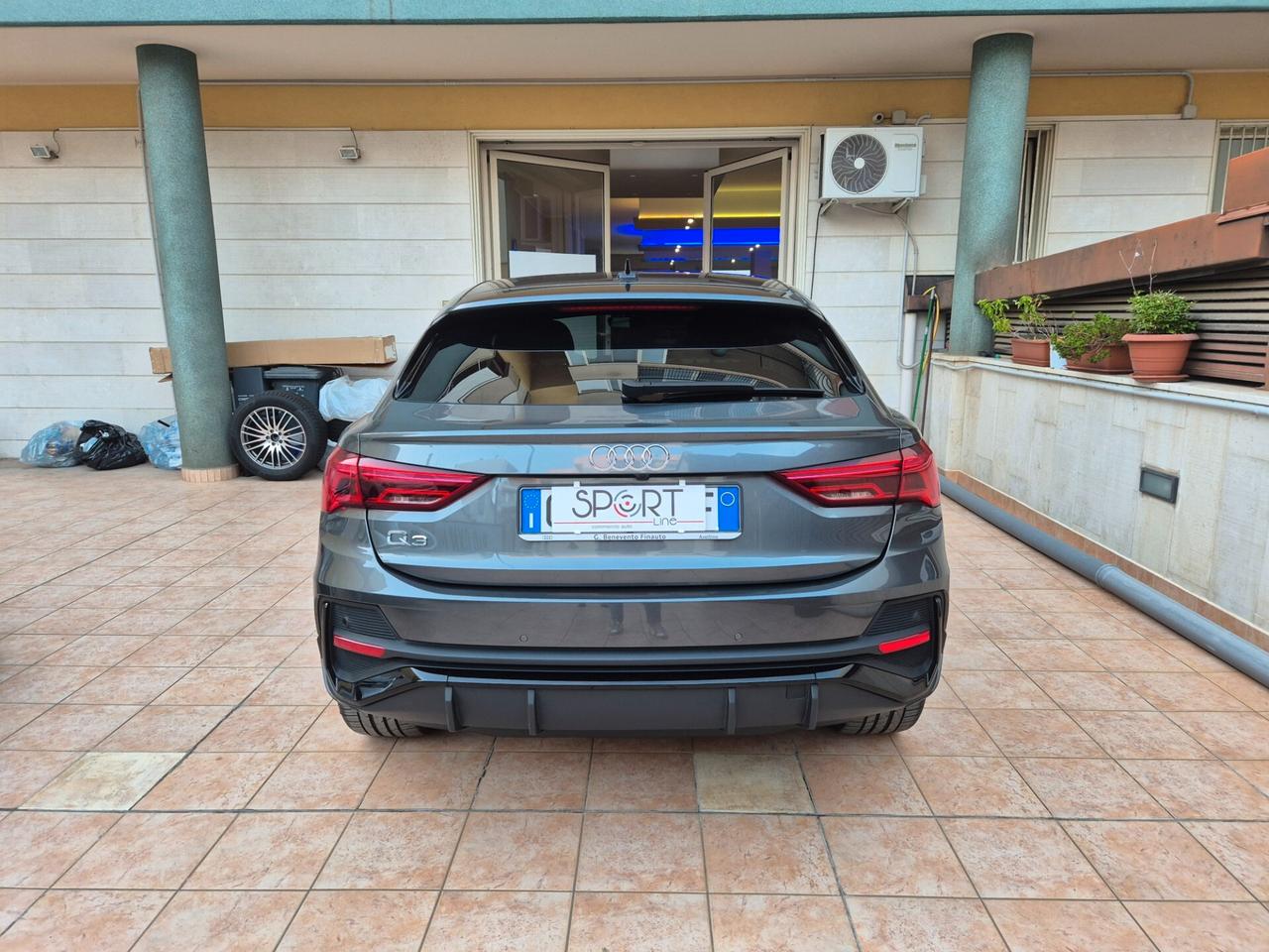 Audi Q3 SPORTBACK SPB 35 TDI S tronic line IDENTITY BLACK